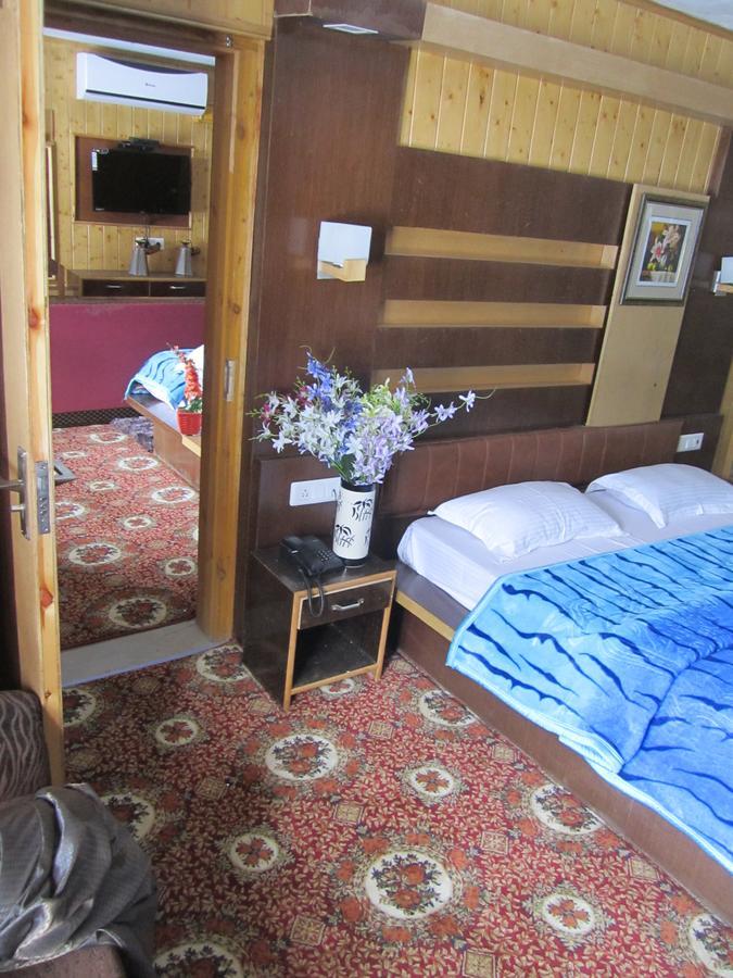 Hotel Akbar Sonāmarg Exteriér fotografie